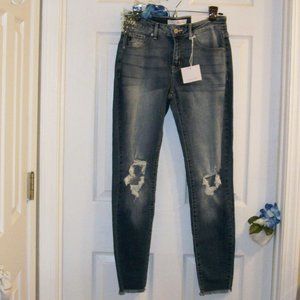 KANCAN 7/27 NWT Estilo Mid Rise Super Skinny Strech Jeans 28.5" Inseam Distress